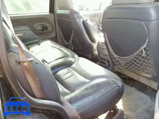 2000 CHEVROLET TAHOE C150 1GNEC13RXYR131139 image 5