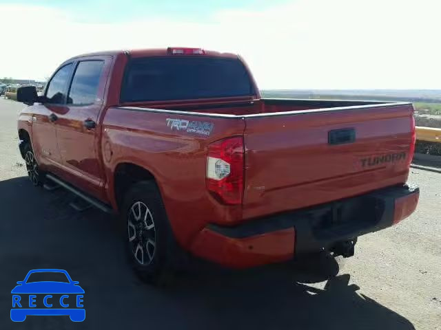 2017 TOYOTA TUNDRA CREWMAX 5TFDW5F1XHX600895 image 2