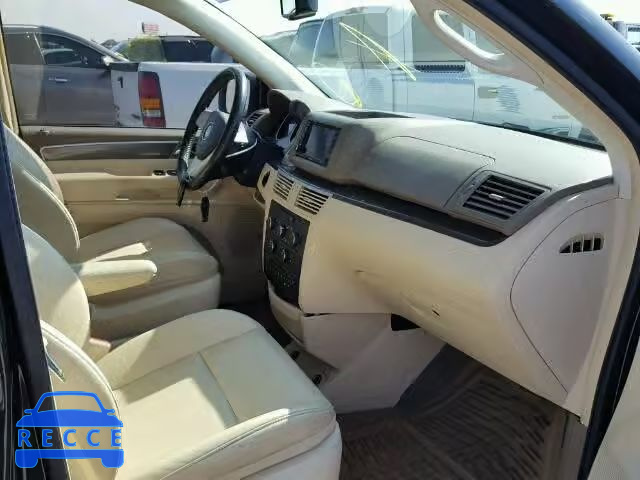 2010 VOLKSWAGEN ROUTAN SE 2V4RW3D18AR393172 зображення 4