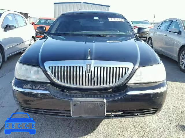 2005 LINCOLN TOWN CAR 1LNHM84W65Y607903 image 8