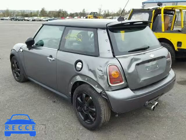 2010 MINI COOPER S WMWMF7C5XATX43858 image 2