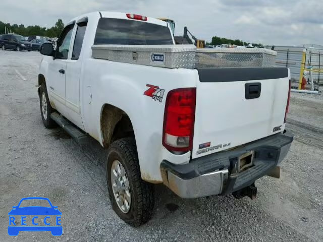 2011 GMC SIERRA K25 1GT220C83BZ256605 Bild 2