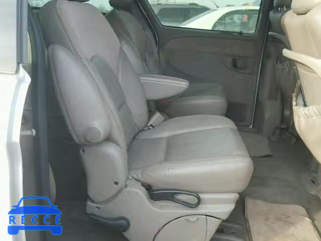 2003 CHRYSLER Town and Country 2C8GP64L93R228475 Bild 5