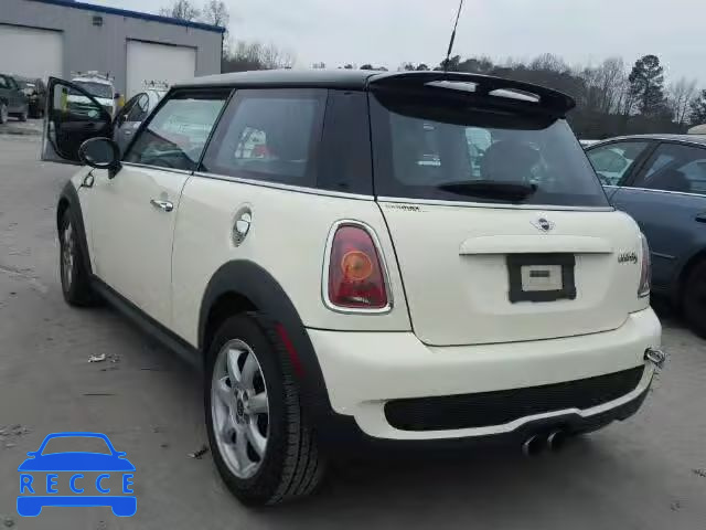 2010 MINI COOPER S WMWMF7C55ATZ70519 image 2