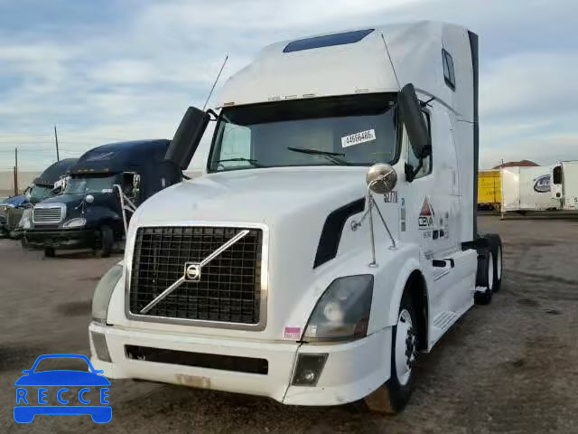 2011 VOLVO VNL 4V4NC9EH3BN294438 image 1