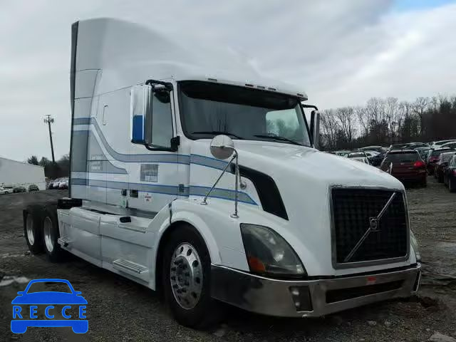 2011 VOLVO VN VNL 4V4NC9EJXBN295055 Bild 0