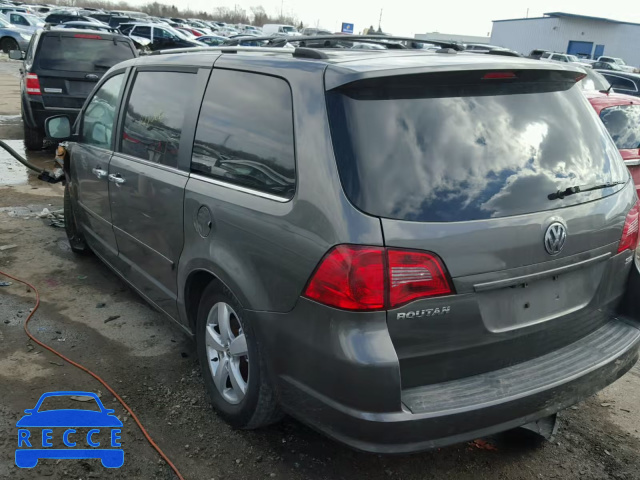 2010 VOLKSWAGEN ROUTAN SEL 2V4RW6DX6AR333400 image 2