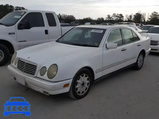 1996 MERCEDES-BENZ E 300D WDBJF20F7TJ007060 Bild 1