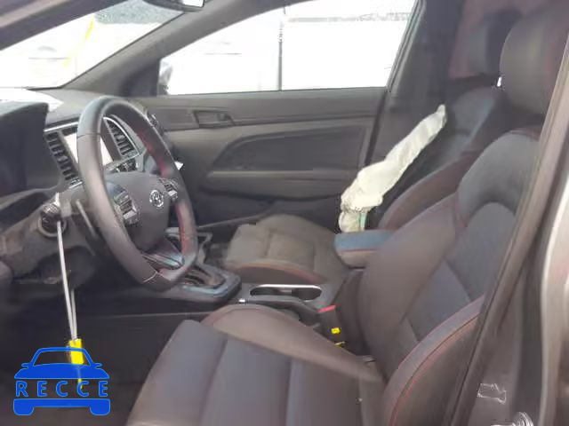 2018 HYUNDAI ELANTRA SP KMHD04LBXJU612959 image 4