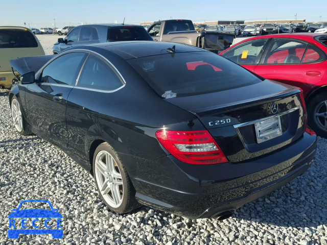 2015 MERCEDES-BENZ C 250 WDDGJ4HB2FG367495 image 2