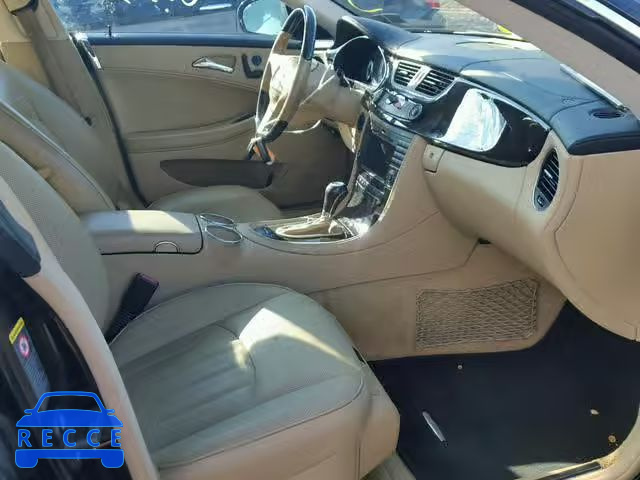 2009 MERCEDES-BENZ CLS 550 WDDDJ72X19A154876 зображення 4