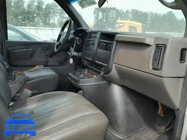 2005 GMC SAVANA G15 1GTFG15XX51182292 image 4