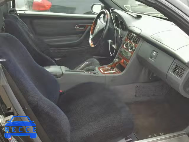 2001 MERCEDES-BENZ SLK 320 WDBKK65F31F199156 image 4