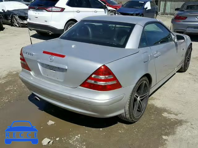 2003 MERCEDES-BENZ SLK 230 KO WDBKK49F13F286572 image 3