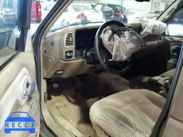 1997 CHEVROLET SUBURBAN C 1GNEC16R1VJ409772 image 8