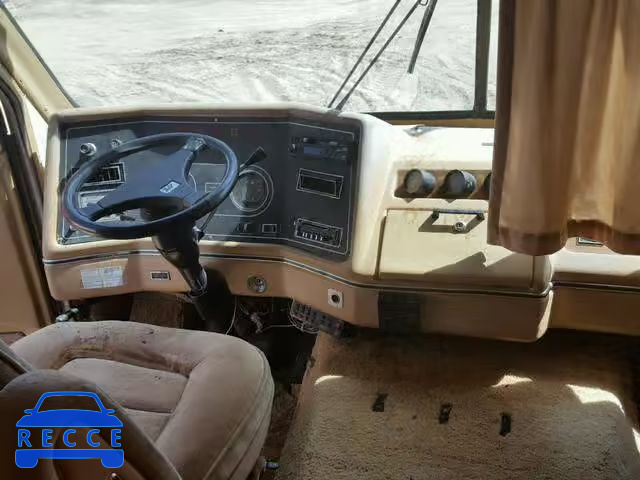 1987 CHEVROLET P30 1GBKP37W3G3320619 image 8