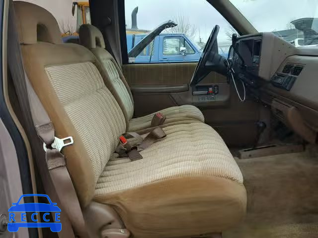 1993 GMC SUBURBAN K 1GKGK26N6PJ730740 image 4