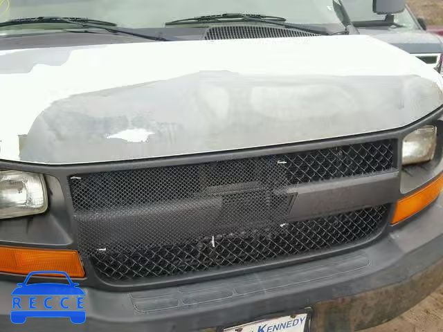 2006 CHEVROLET EXPRESS 1GBJG31U361271001 Bild 8