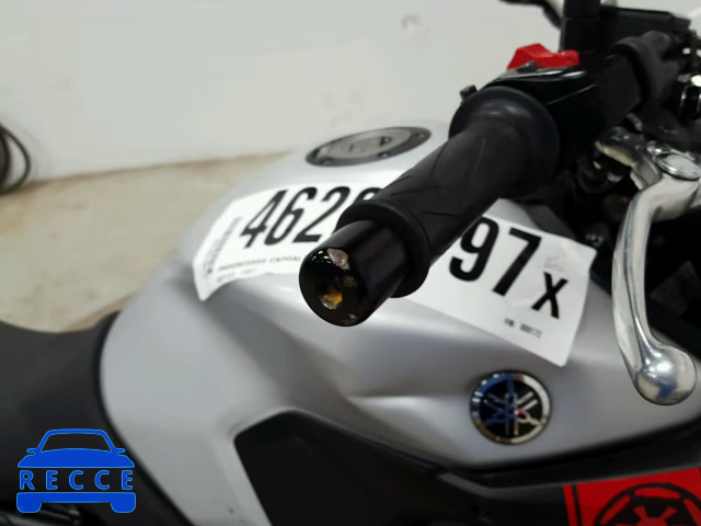 2017 YAMAHA FZ09 JYARN53E7HA000172 image 10