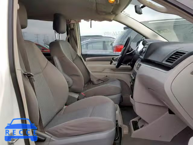 2011 VOLKSWAGEN ROUTAN S 2V4RW4DG0BR622388 image 4