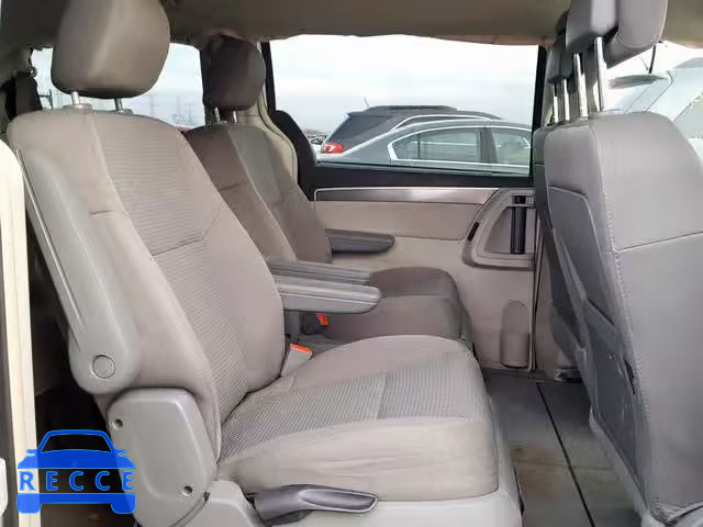 2011 VOLKSWAGEN ROUTAN S 2V4RW4DG0BR622388 image 5