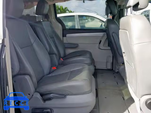 2014 VOLKSWAGEN ROUTAN SE 2C4RVABG1ER135266 image 5