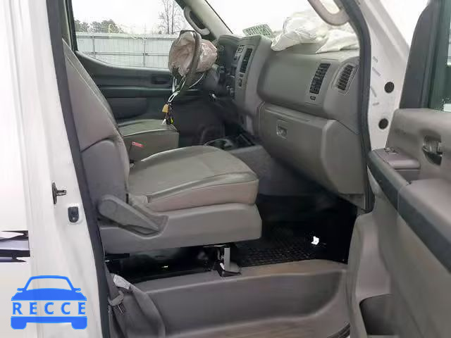 2015 NISSAN NV 3500 5BZBF0AA2FN850853 Bild 4