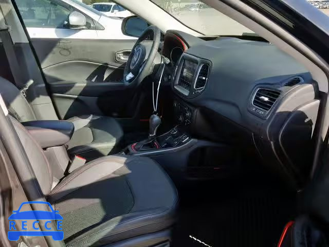 2019 JEEP COMPASS TR 3C4NJDDBXKT619331 зображення 4