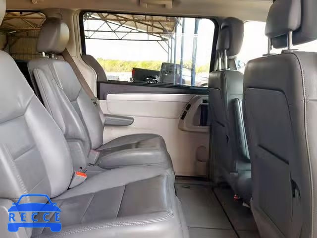 2011 VOLKSWAGEN ROUTAN SEL 2V4RW5DGXBR750093 зображення 5