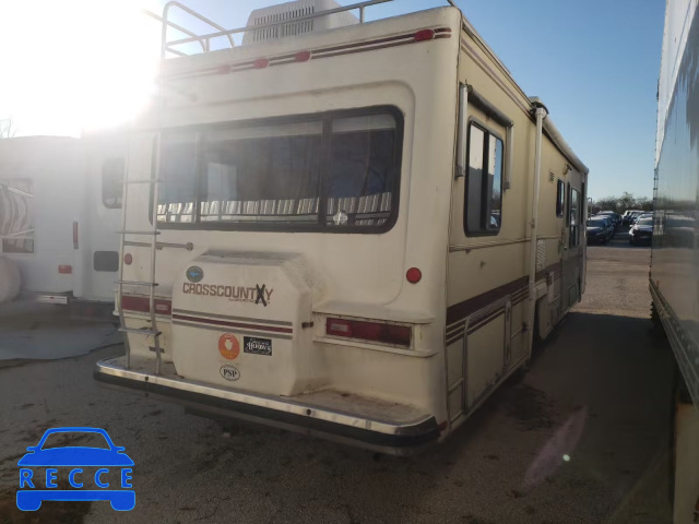 1984 CHEVROLET MOTORHOME 1GBKP37W6E3332972 зображення 3