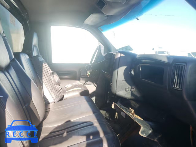 2003 GMC C7500 C7C0 1GDJ7E1C23F517688 image 4