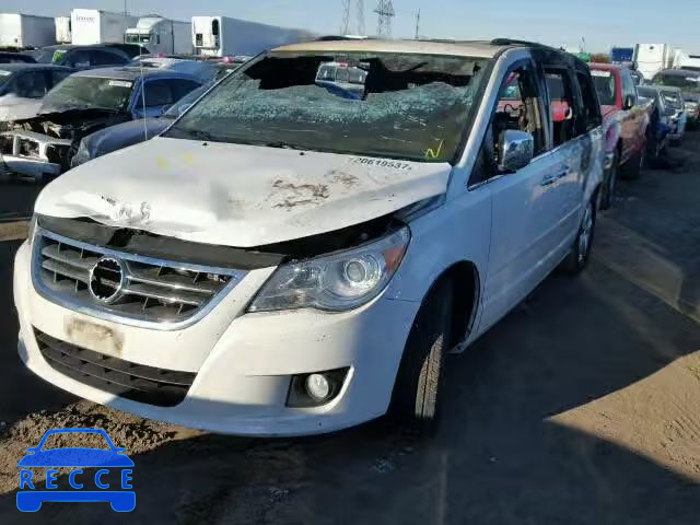 2010 VOLKSWAGEN ROUTAN SEL 2V4RW6DX6AR295862 image 1