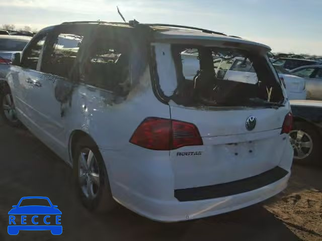 2010 VOLKSWAGEN ROUTAN SEL 2V4RW6DX6AR295862 image 2