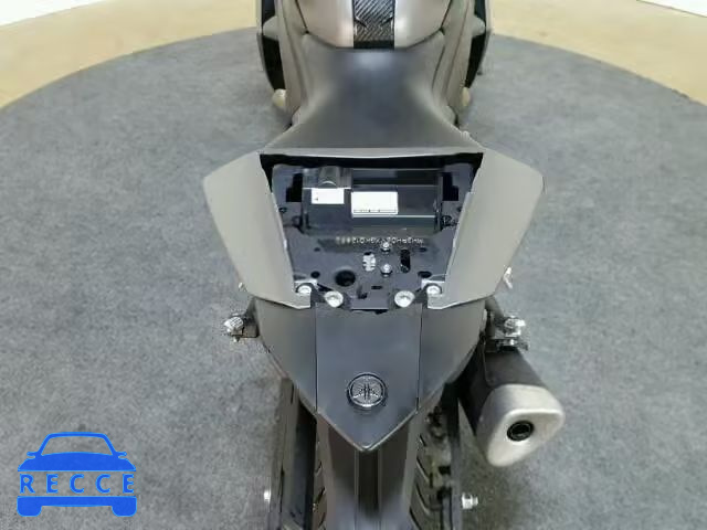 2016 YAMAHA YZFR3 MH3RH06YXGK012850 Bild 13