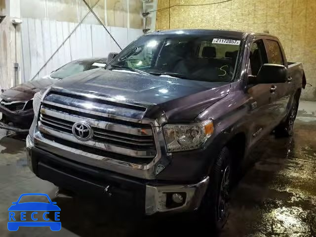 2017 TOYOTA TUNDRA CREWMAX 5TFDY5F12HX599879 image 1