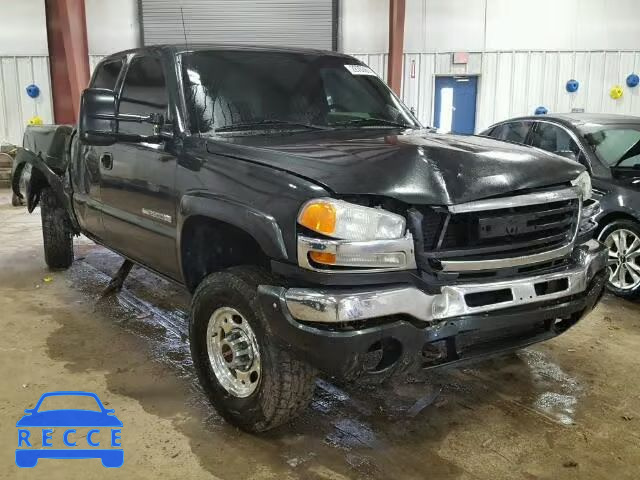 2004 GMC SIERRA C25 1GTHC29U54E163215 image 0