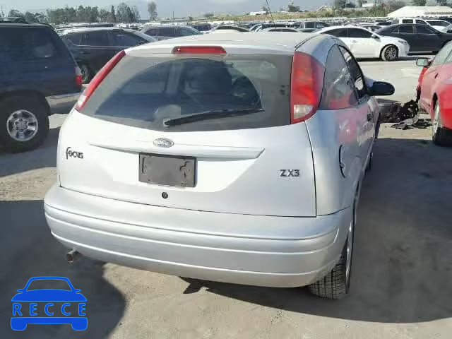 2002 FORD FOCUS ZX3 3FAFP31352R168306 зображення 3