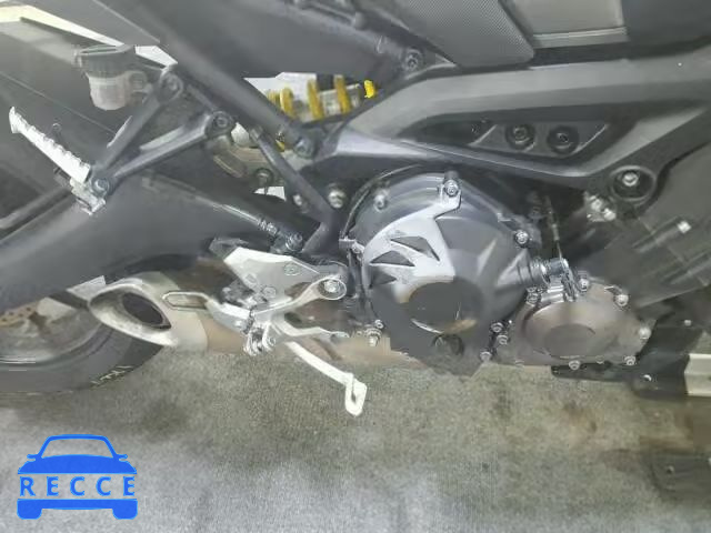 2015 YAMAHA FZ09 JYARN33E9FA007755 Bild 13