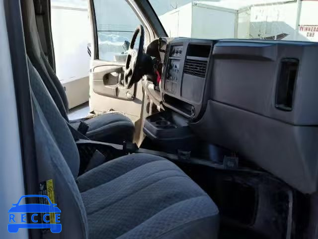 2005 CHEVROLET EXPRESS CU 1GBHG31UX51157462 image 4