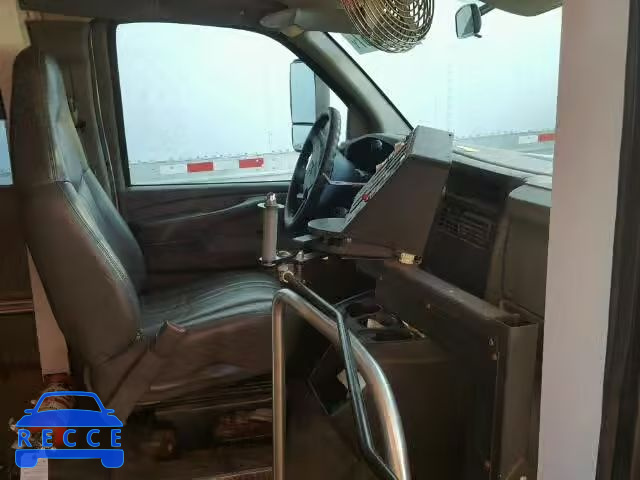 2006 CHEVROLET EXPRESS CU 1GBJG31U961231070 image 4