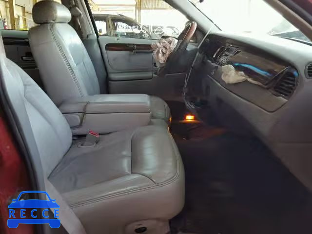 1998 LINCOLN TOWN CAR C 1LNFM83W2WY682253 image 4