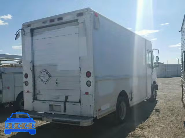 2000 FREIGHTLINER M LINE WAL 4UZA4FF4XYCF81148 Bild 3