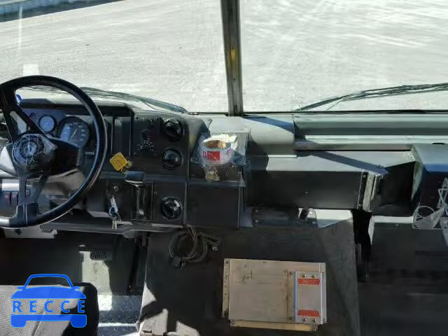 2000 FREIGHTLINER M LINE WAL 4UZA4FF4XYCF81148 Bild 8