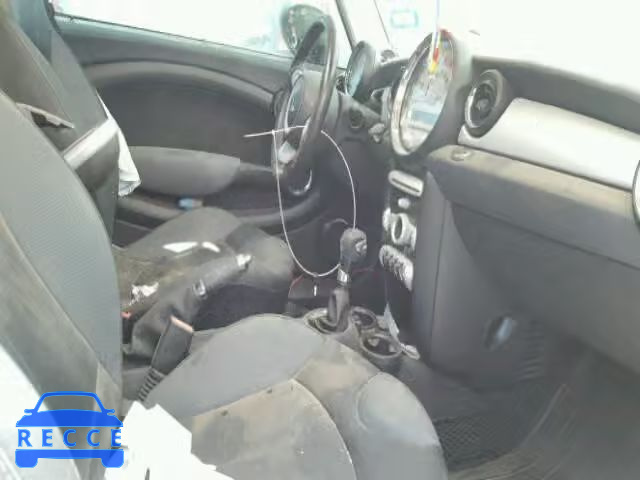 2010 MINI COOPER CLU WMWML3C59ATX38667 image 4