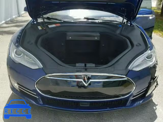 2016 TESLA MODEL S 5YJSA1E16GF120023 Bild 6