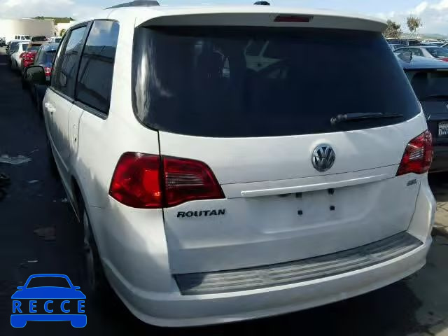 2011 VOLKSWAGEN ROUTAN SEL 2V4RW5DG7BR789661 зображення 2