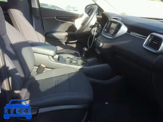 2017 KIA SORENTO LX 5XYPG4A37HG303681 image 4