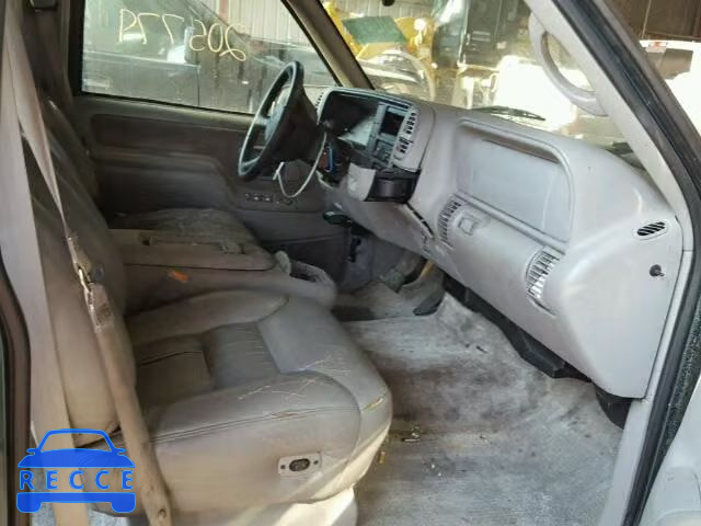 1999 GMC C1500 SUBU 3GKEC16R1XG553243 image 4