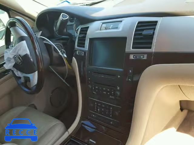 2010 CADILLAC ESCALADE E 3GYVKNEF8AG239930 image 8