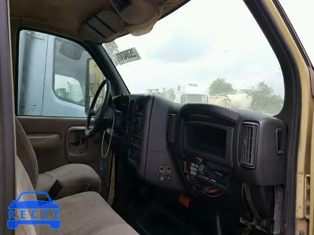 2005 GMC C5500 C5C0 1GDG5C1E35F906090 image 4